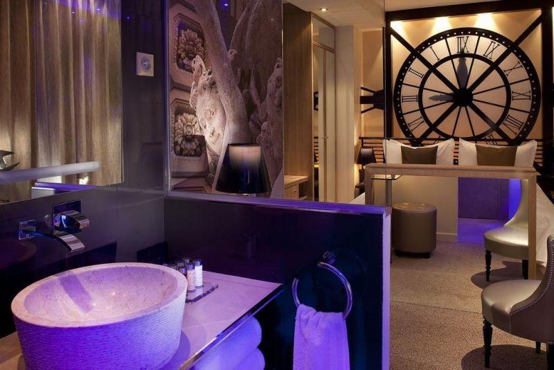 Secret De Paris 4*