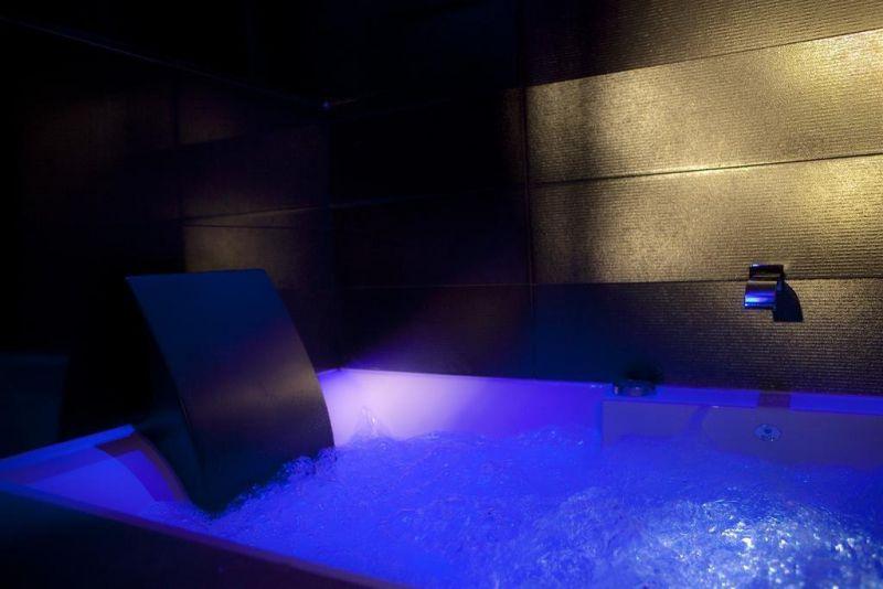 Secret De Paris 4*
