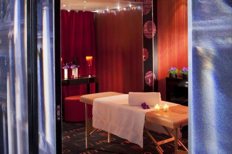 Secret De Paris 4*