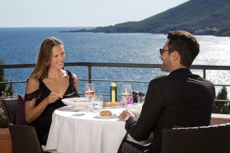Tiara Yaktsa Cannes 4*