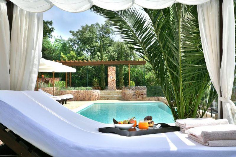 Tiara Yaktsa Cannes 4*