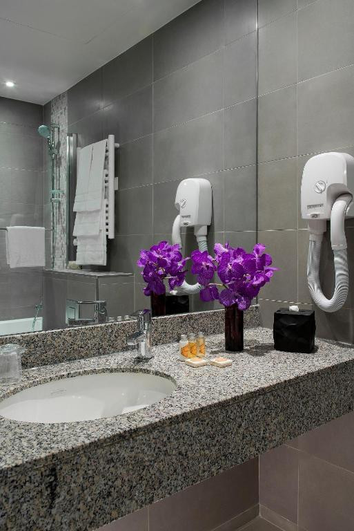 Timhotel Opera Blanche Fontaine (Ex. Tryp) 4*