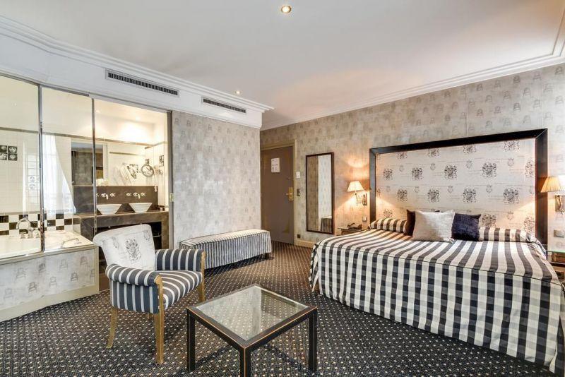 Villa Lutece Port Royale 4*