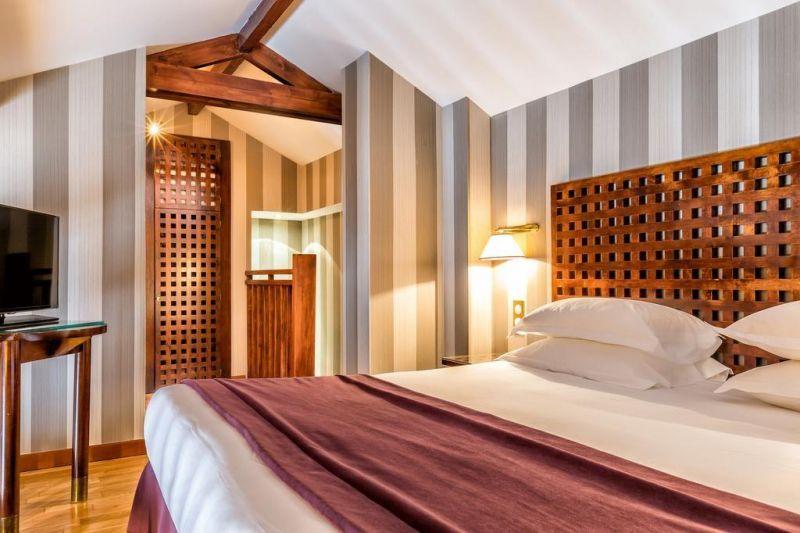 Villa Pantheon 4*