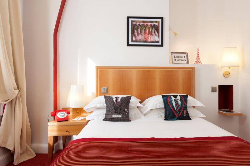 Waldorf Trocadero 4*