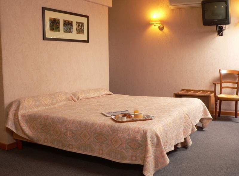 Windsor Opera 3*