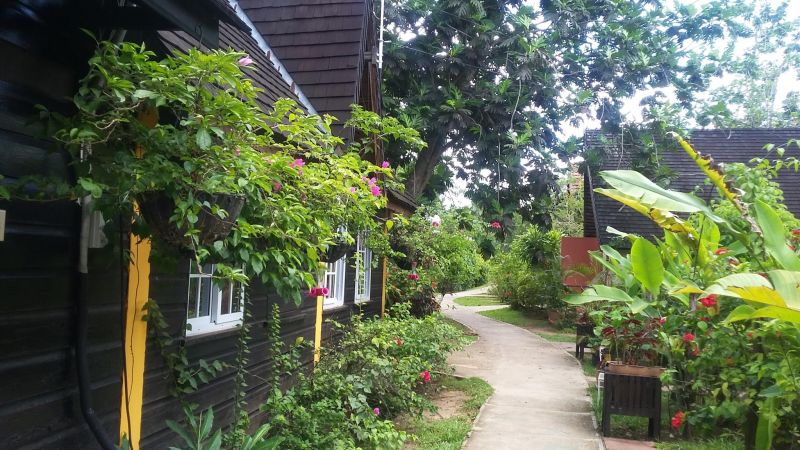 Firefly Beach Cottages 3*