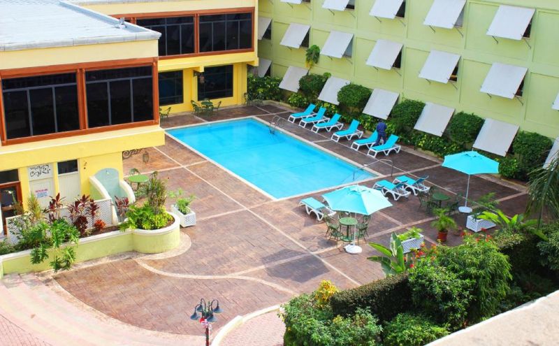 Knutsford Court Hotel 3*