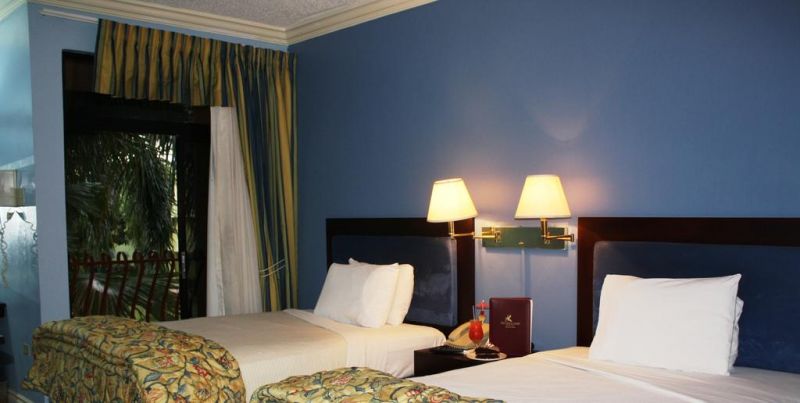 Knutsford Court Hotel 3*