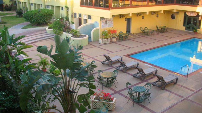 Knutsford Court Hotel 3*