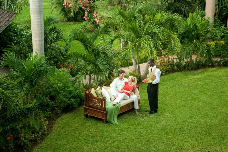 Sandals Inn 4*
