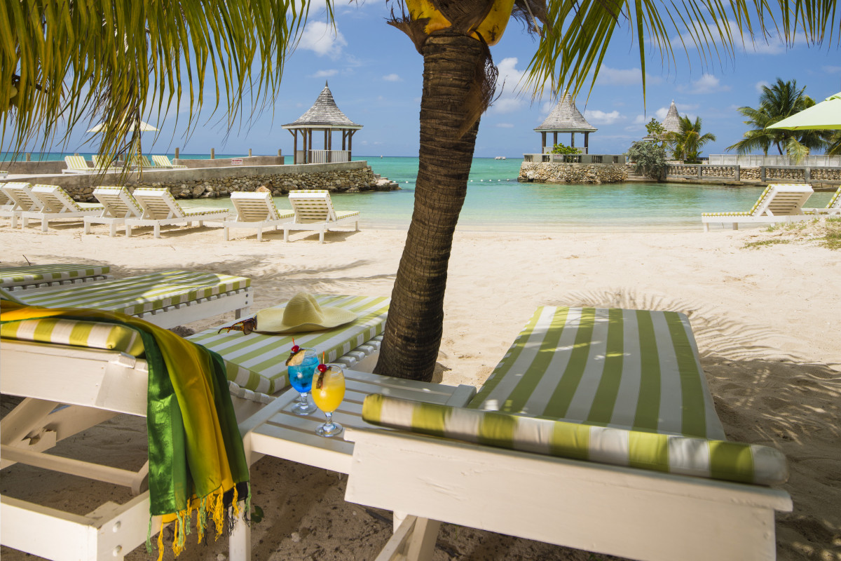 Seagarden Beach Resort 4*