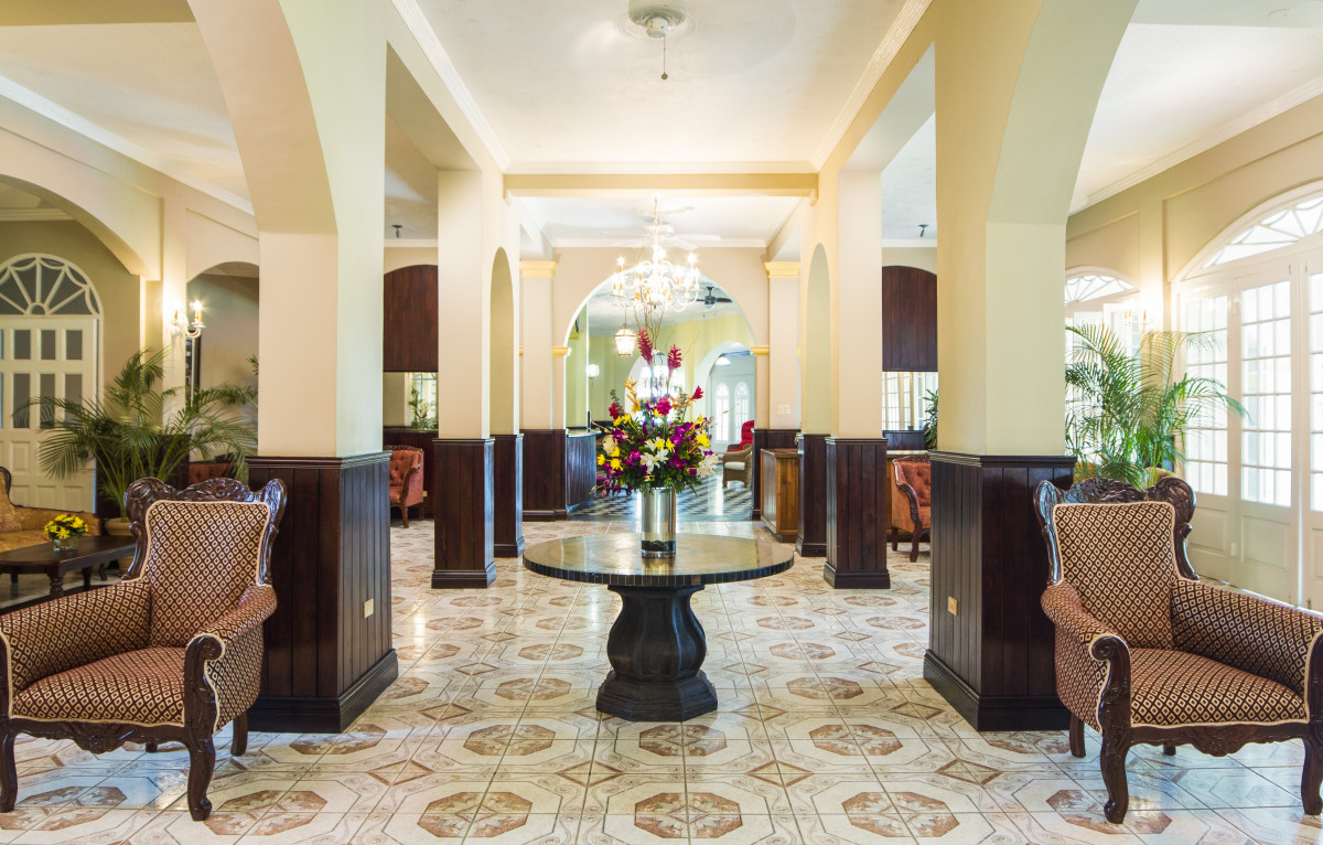 Seagarden Beach Resort 4*