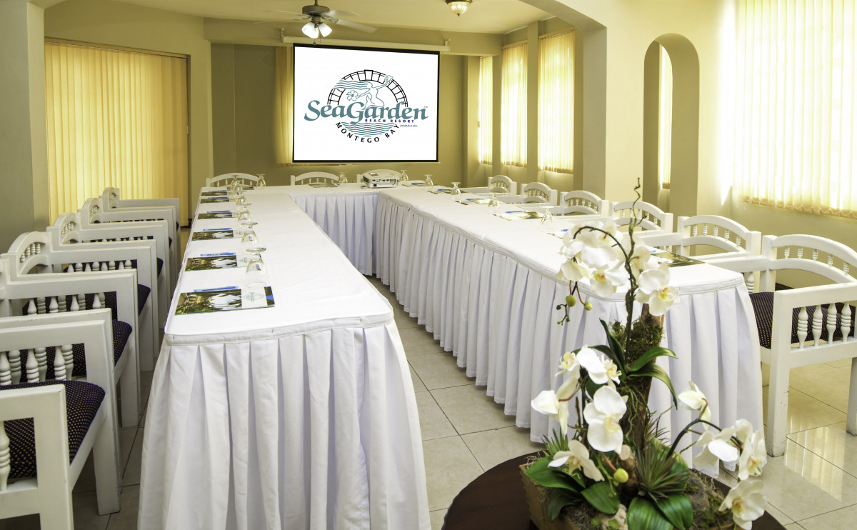 Seagarden Beach Resort 4*