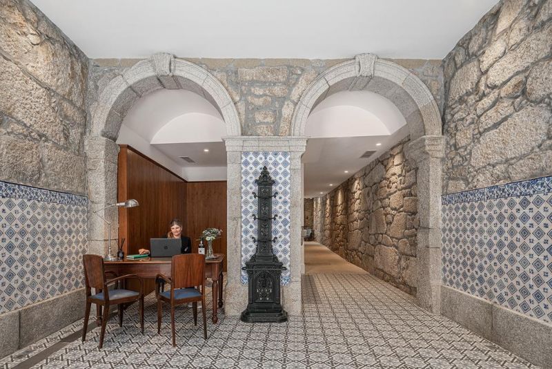 Caleway Hotel 4*