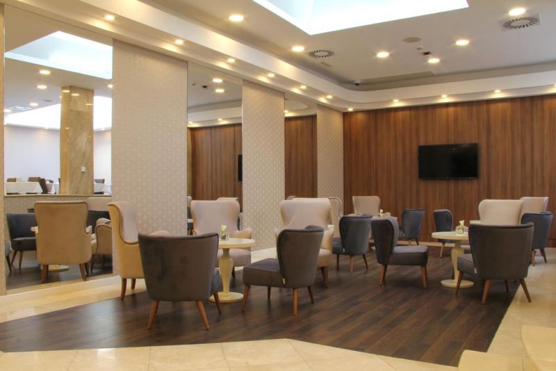 Masa Hotel Almirante 3*