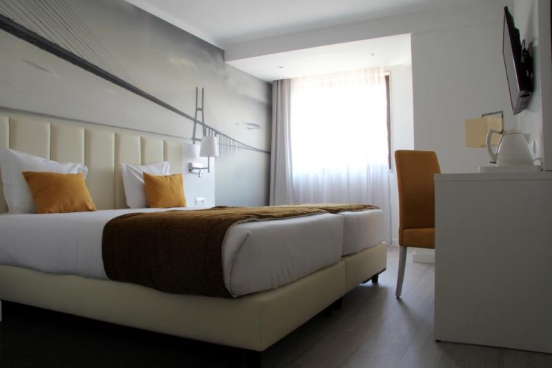 Masa Hotel Almirante 3*