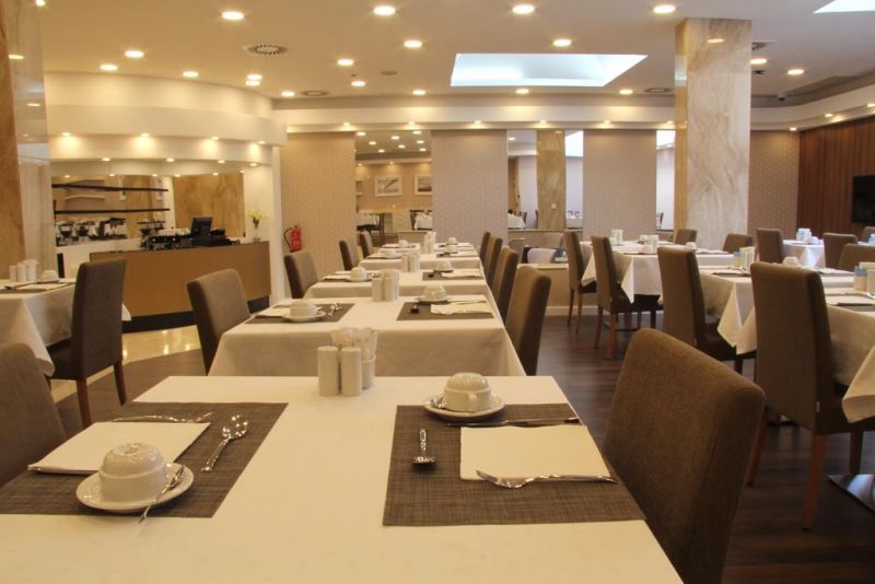 Masa Hotel Almirante 3*