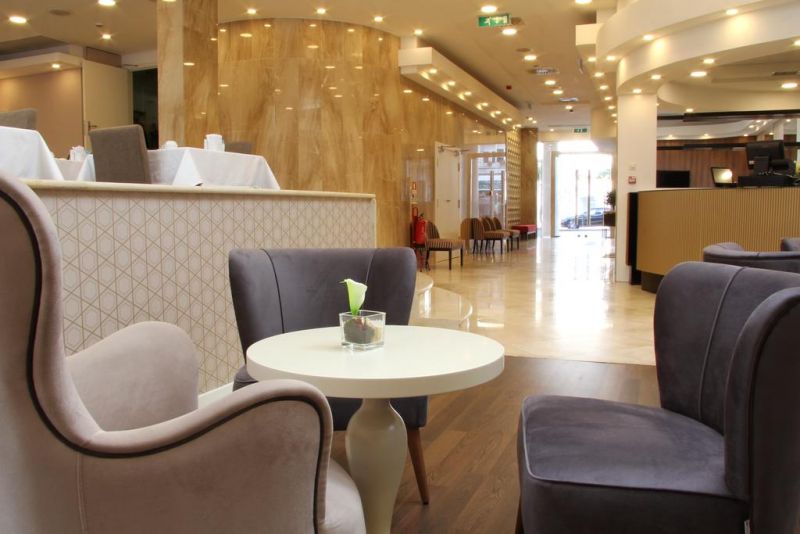 Masa Hotel Almirante 3*