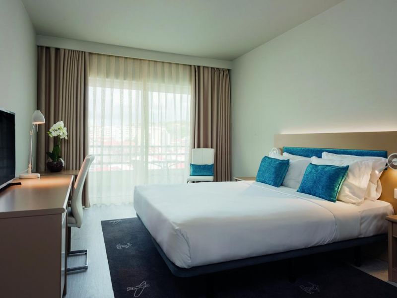 Tryp Lisboa Caparica Mar 4*