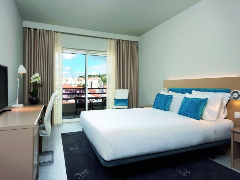 Tryp Lisboa Caparica Mar 4*