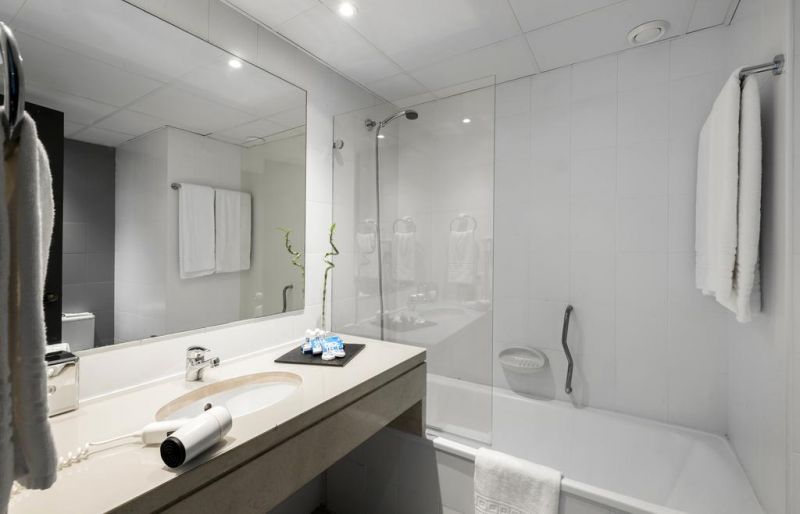 Tryp Lisboa Caparica Mar 4*