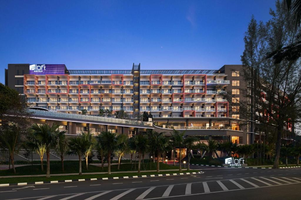 Aloft Langkawi Pantai Tengah 5*
