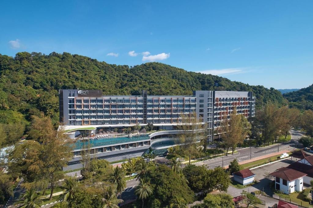 Aloft Langkawi Pantai Tengah 5*