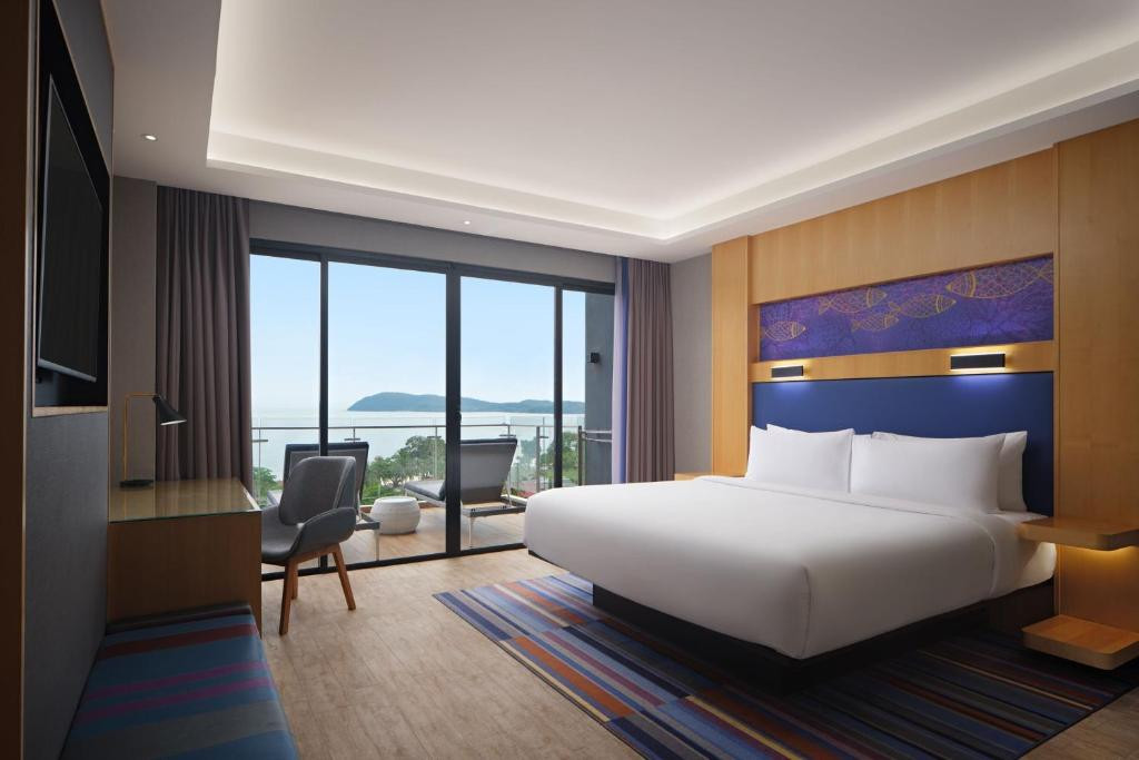 Aloft Langkawi Pantai Tengah 5*