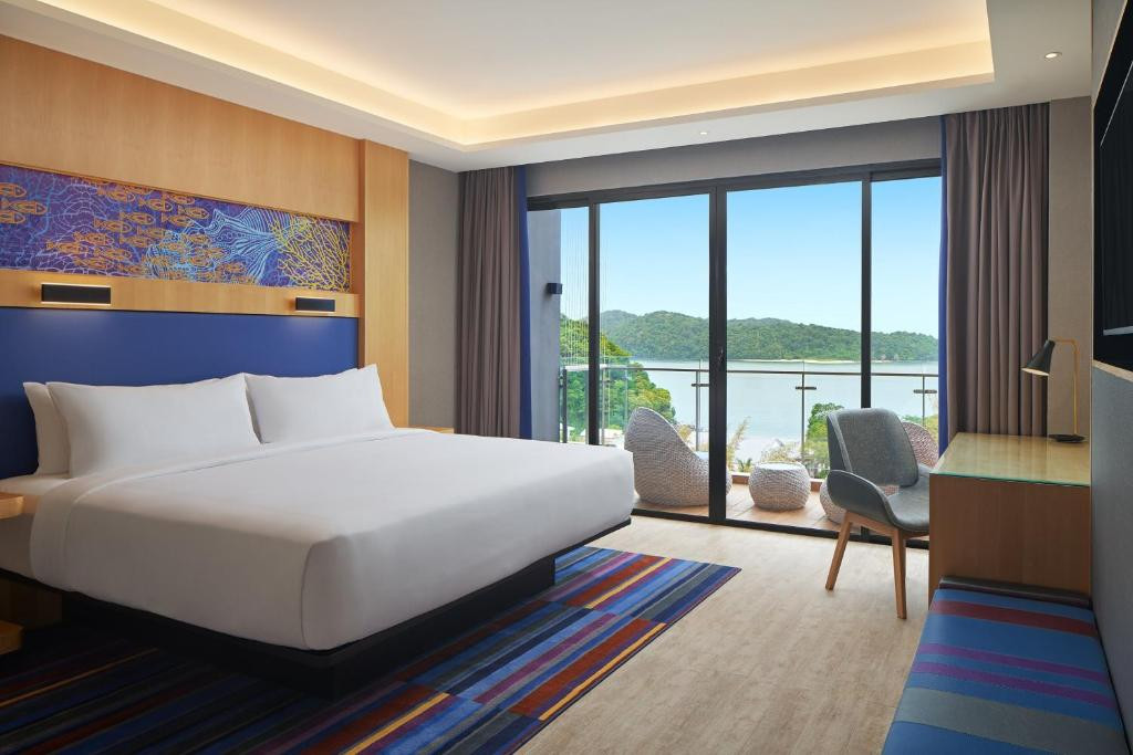 Aloft Langkawi Pantai Tengah 5*