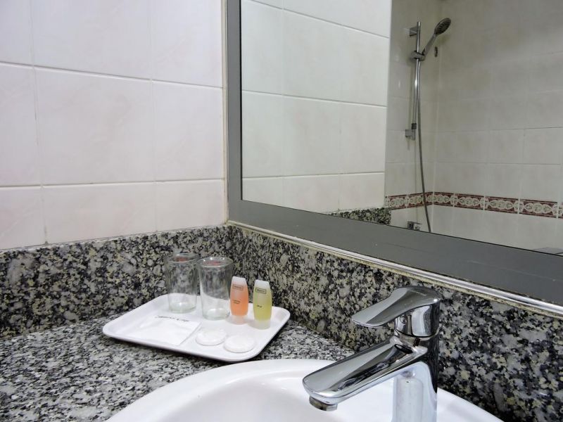 Grand Continental Kuching 3*