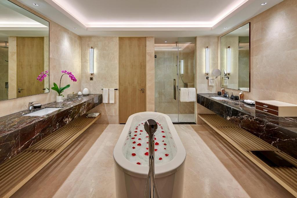 Pavilion Hotel Kuala Lumpur 5*