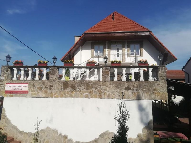 Amadeus Villa 2*