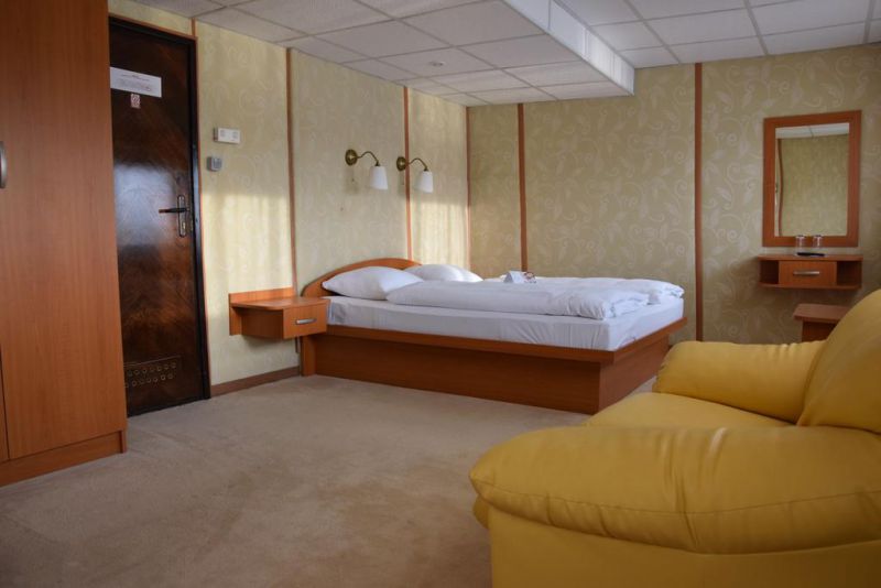 Grand Jules Boat 3*