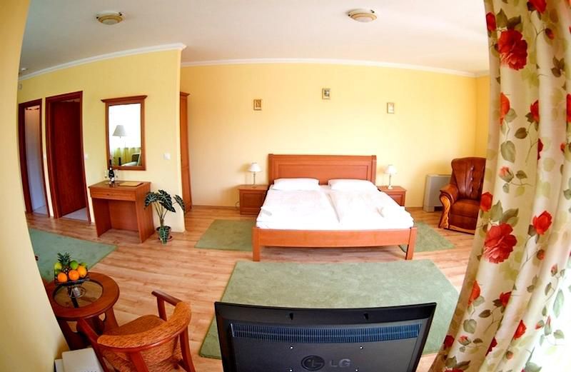 Jarja Hotel 3*
