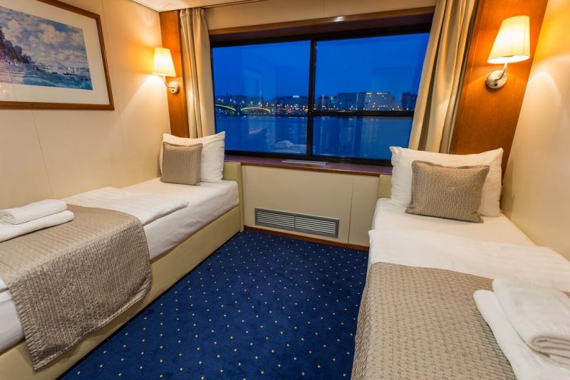 Onriver Hotels - Ms Cezanne 4*