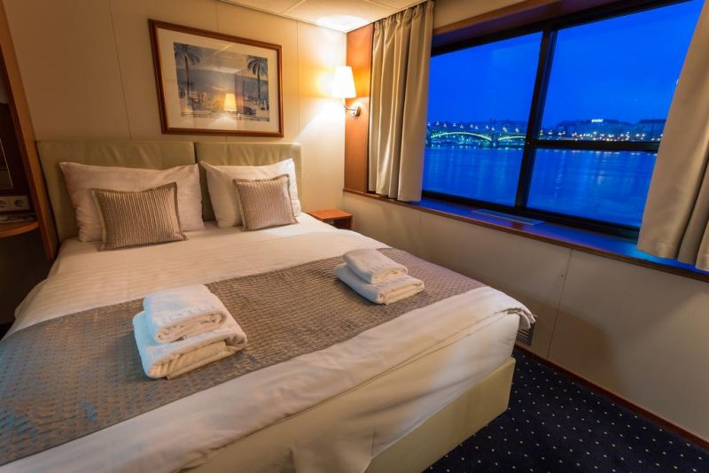 Onriver Hotels - Ms Cezanne 4*