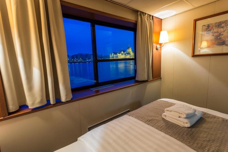 Onriver Hotels - Ms Cezanne 4*
