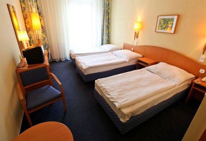Sissi Hotel 3*