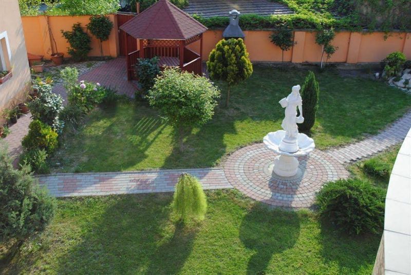 Viktoria 3*