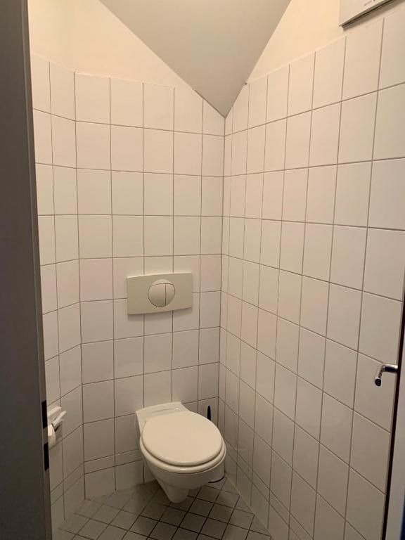103 Hotel 2*