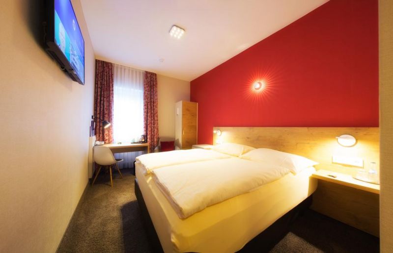 Azenberg Hotel 4*
