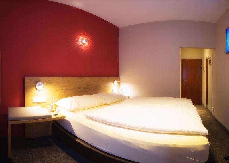 Azenberg Hotel 4*
