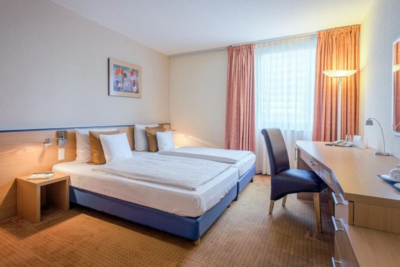 Best Western Macrander Hotel Frankfurt/kaiserlei 4*