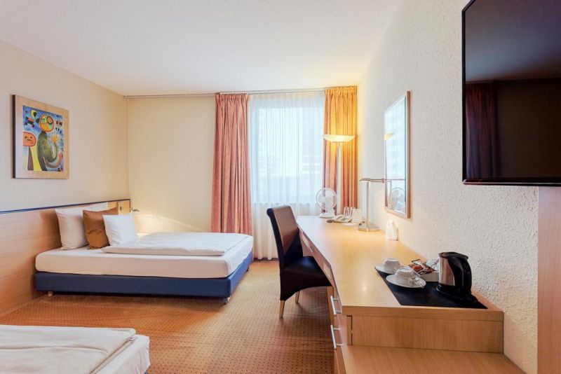 Best Western Macrander Hotel Frankfurt/kaiserlei 4*