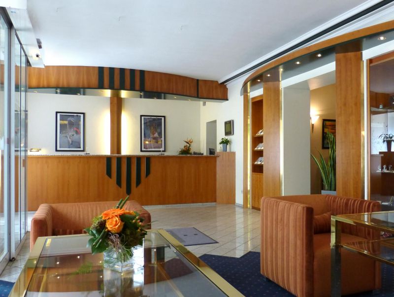 Centro Hotel Esplanade 4*