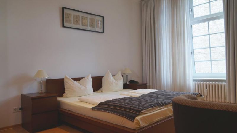 Erlanger Hof 3*