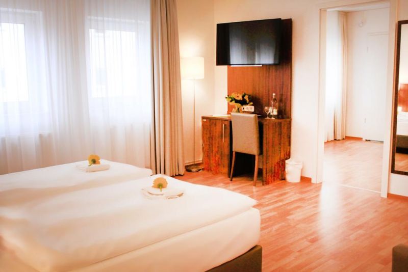 Frankair Star Hotel Frankfurt Airport 3*
