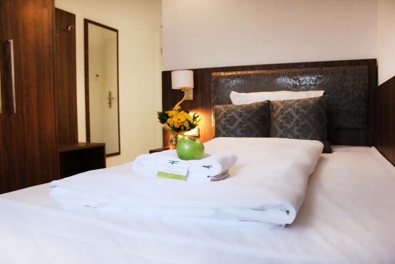 Frankair Star Hotel Frankfurt Airport 3*