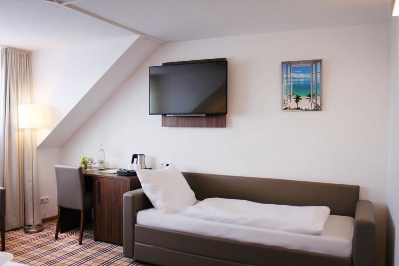 Frankair Star Hotel Frankfurt Airport 3*